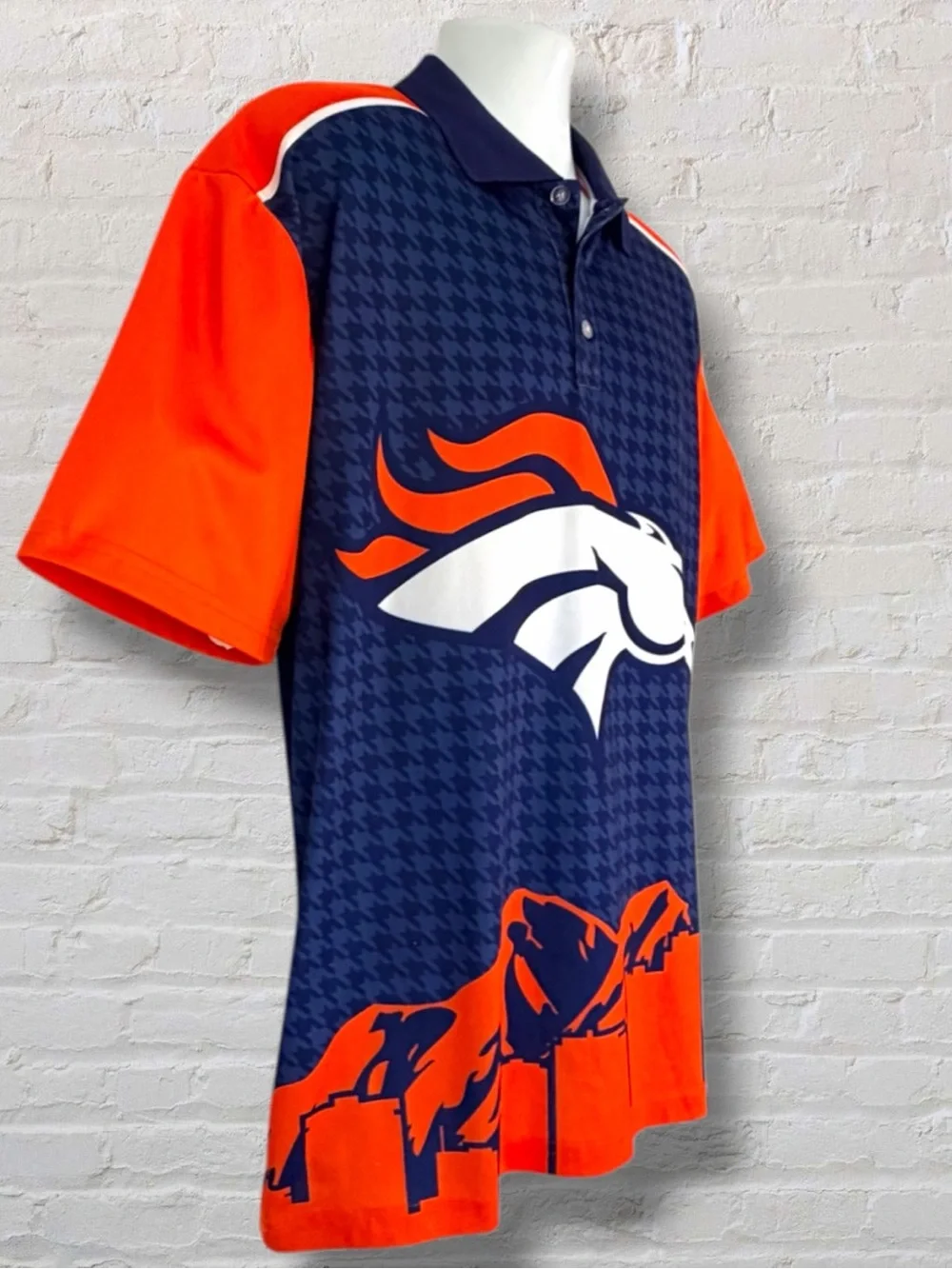 Denver Broncos NFL Team Apparel Men XL Graphic Polo Orange Navy Skyline